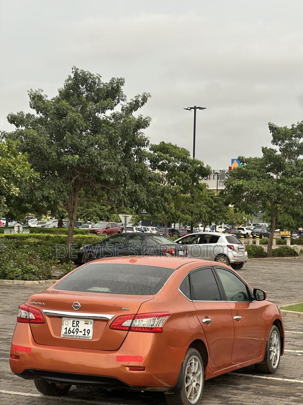 Nissan Sentra SV 4dr Sedan (1.8L 4cyl CVT) 2015