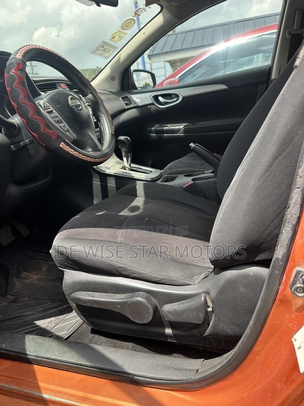 Nissan Sentra SV 4dr Sedan (1.8L 4cyl CVT) 2015