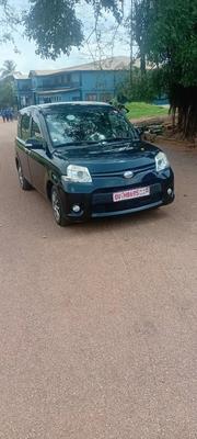 Toyota Sienta 1.5 AWD 2014 Black for sale
