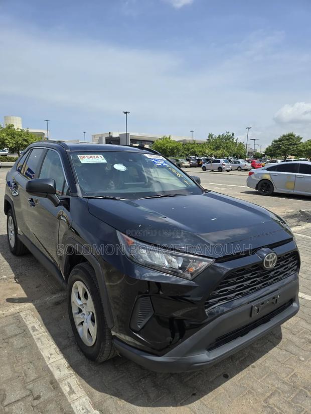 Toyota RAV4 LE AWD 2020 Black