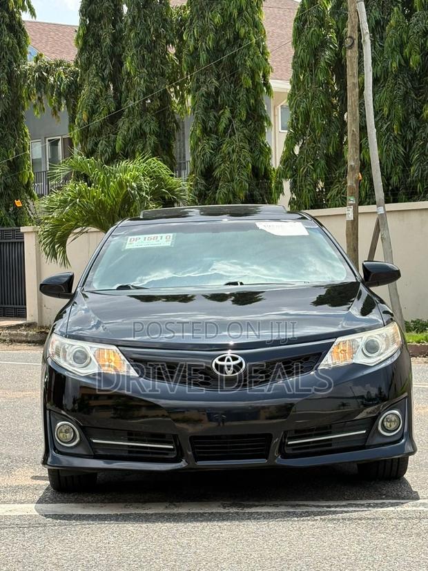 Toyota Camry SE 4dr Sedan (2.5L 4cyl 6A) 2012 Black