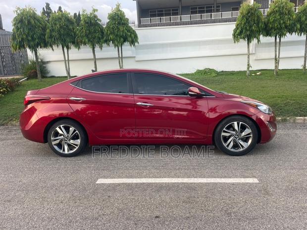 Hyundai Elantra 2016 Red