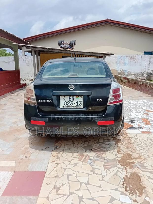 Nissan Sentra 2011 Black