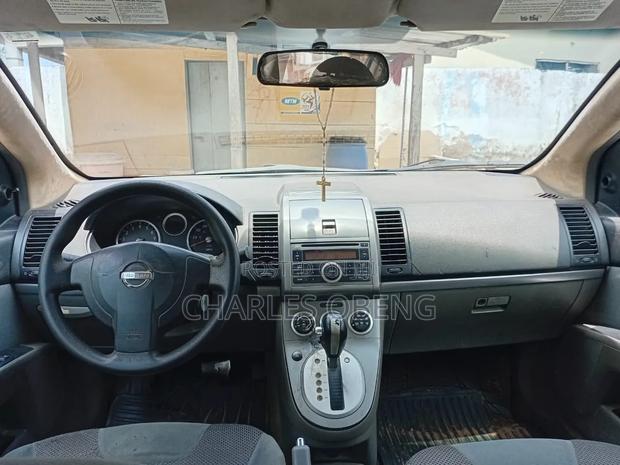 Nissan Sentra 2011 Black