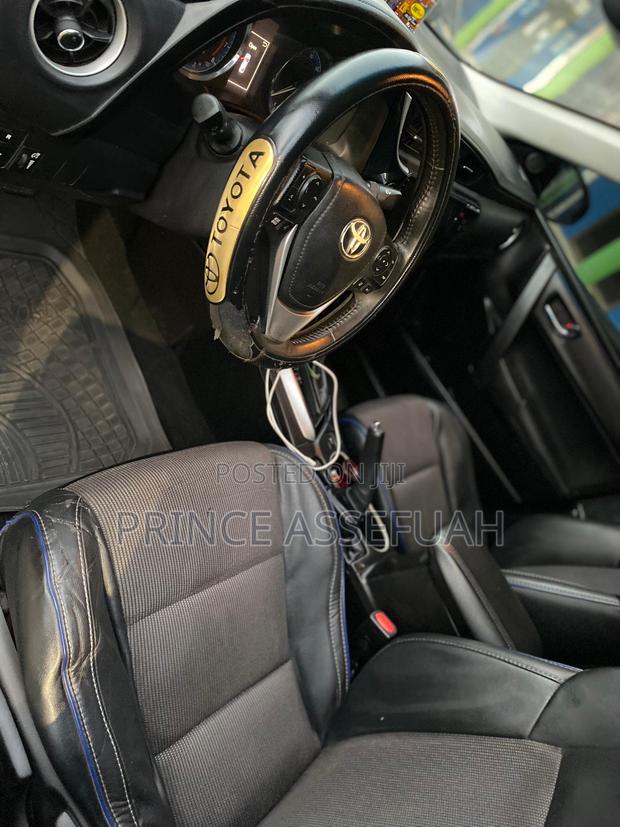 Toyota Corolla SE 4dr Sedan (1.8L 4cyl CVT) 2017 Blue