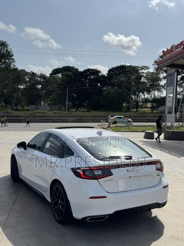 Honda Civic Sport Touring 2022 White