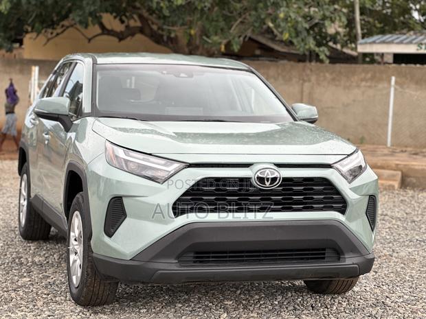 Toyota RAV4 2024 Green