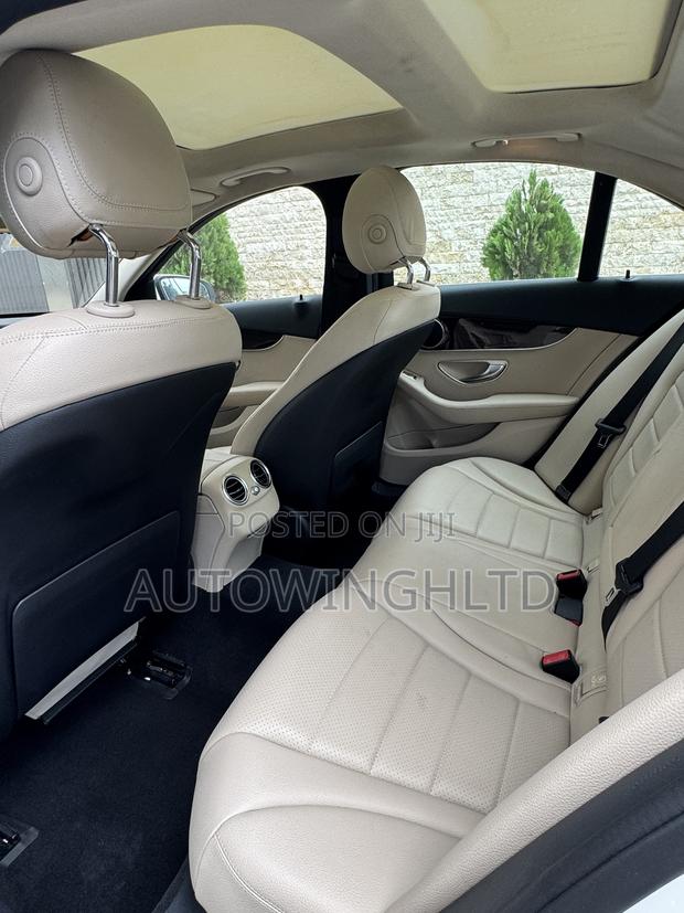 Mercedes-Benz C300 Luxury 4dr RWD Sedan (2.0L 4cyl 7A) 2015 White