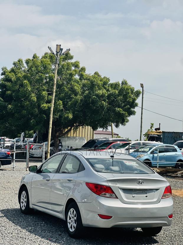 Hyundai Accent GLS Automatic 2012 Silver