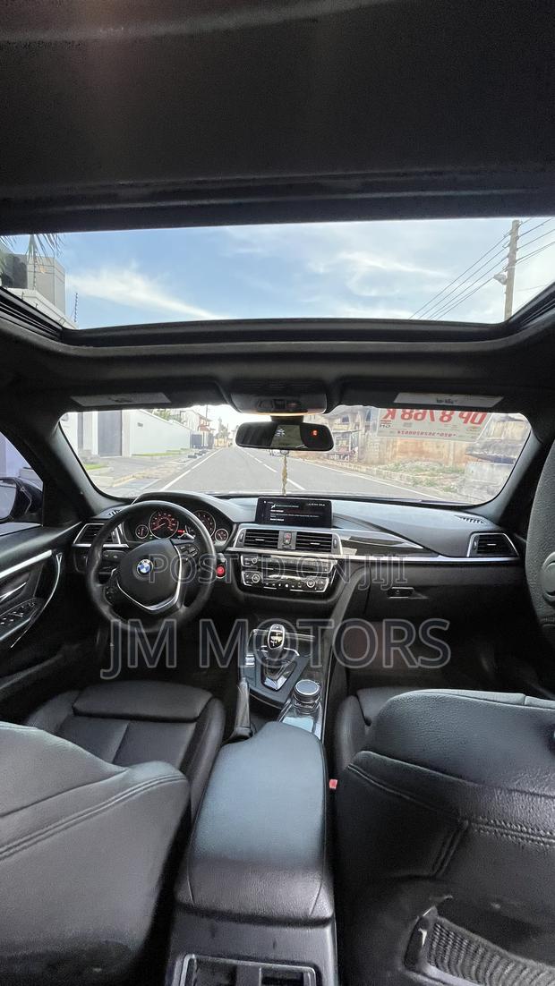 BMW 330i 2018 Black