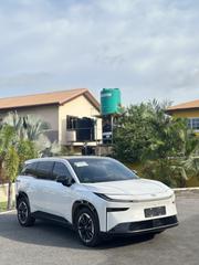 Toyota bZ4X Limited AWD 2025 White for sale