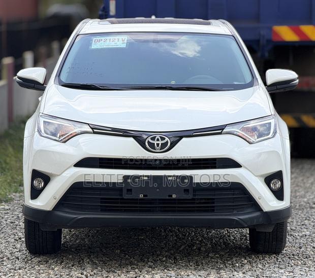 Toyota RAV4 2018 White