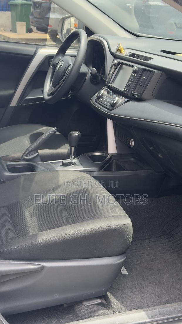 Toyota RAV4 2018 White