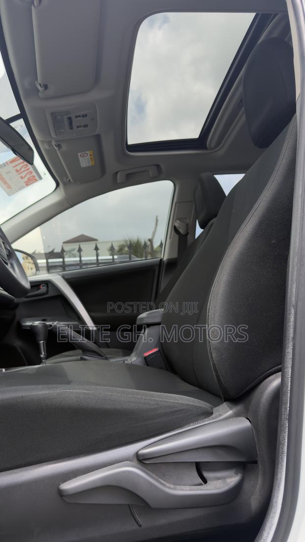 Toyota RAV4 2018 White