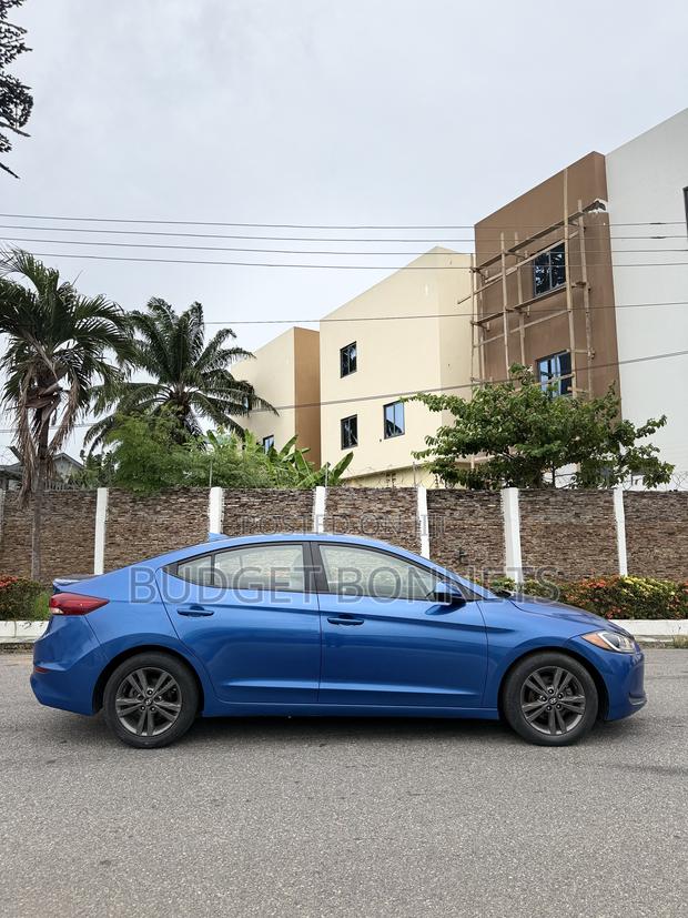 Hyundai Elantra SEL 2018 Blue