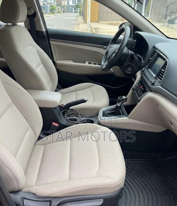 Hyundai Elantra 2018 Black