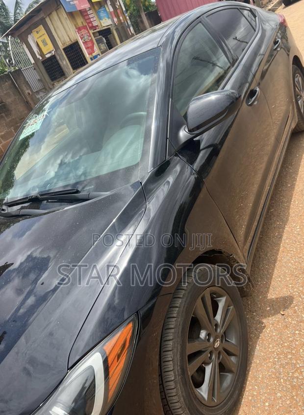 Hyundai Elantra 2018 Black