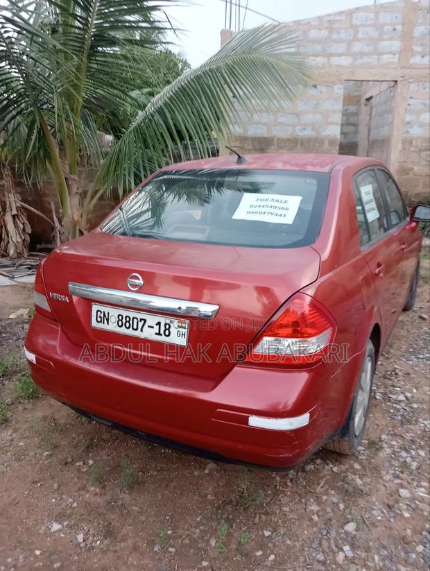 Nissan Versa 1.8 S 2008 Beige