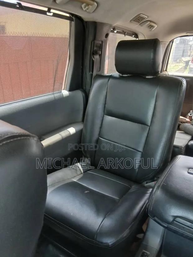 Toyota Sequoia Platinum 4dr SUV (5.7L 8cyl 6A) 2012 Black