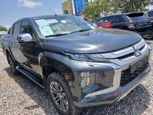Mitsubishi L200 2022 Black