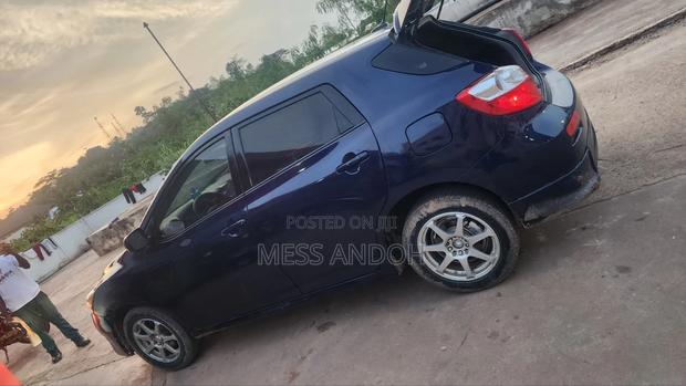Toyota Matrix L Hatchback FWD (1.8L 4cyl 5M) 2012 Blue