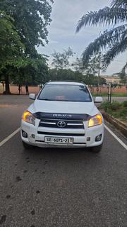 Toyota RAV4 2010 White for sale