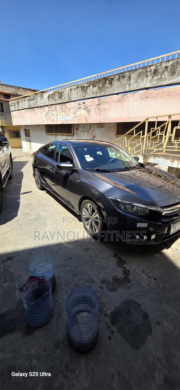 Honda Civic EX-T 4dr Sedan (1.5L 4cyl) 2017 Gray