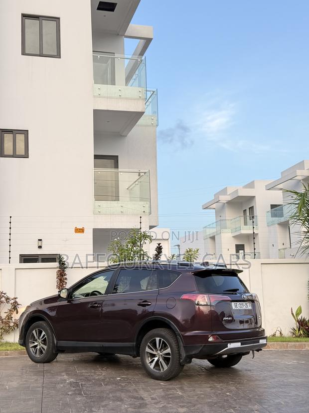 Toyota RAV4 XLE 4dr SUV AWD (2.5L 4cyl 6A) 2018 Purple