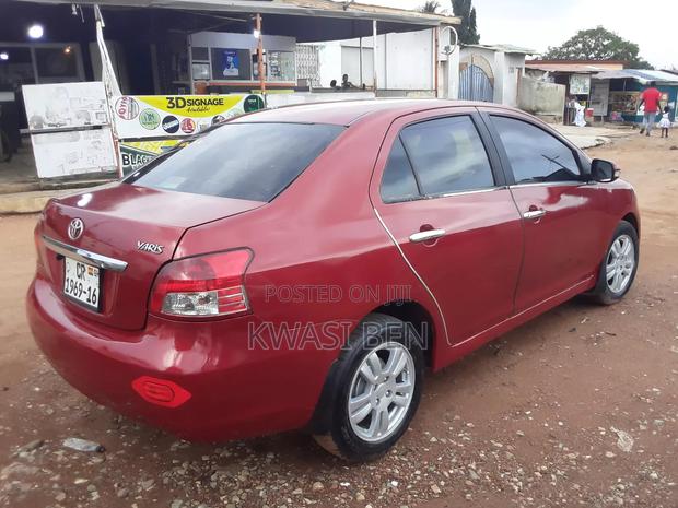 Toyota Yaris 2010 Red