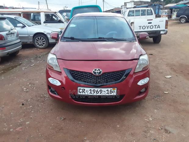 Toyota Yaris 2010 Red