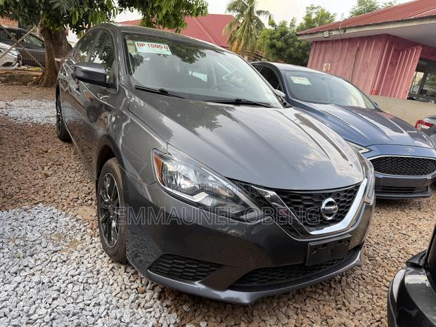 Nissan Sentra 2018 Gray