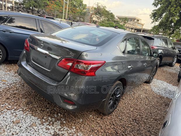 Nissan Sentra 2018 Gray