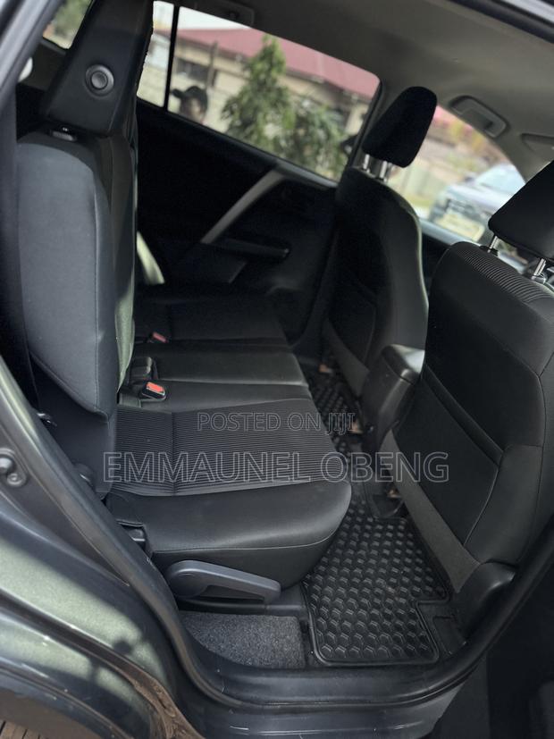 Toyota RAV4 2018 Gray