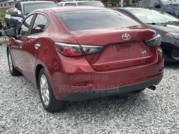 Toyota Yaris iA 1.5 FWD 2017 Red