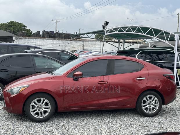 Toyota Yaris iA 1.5 FWD 2017 Red