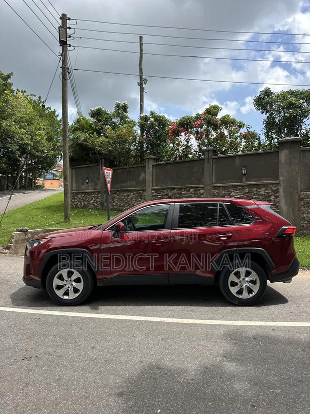 Toyota RAV4 LE 2022 Burgundy