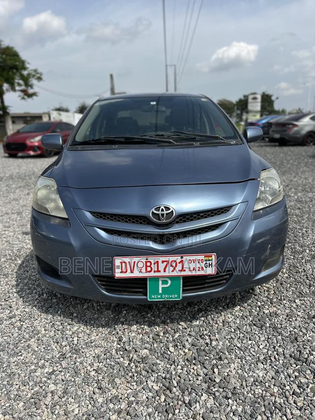 Toyota Yaris 2010 Blue