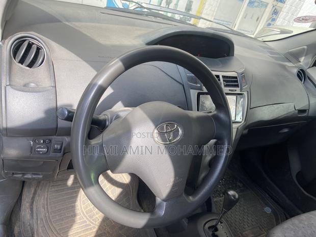 Toyota Vitz 2008 Black