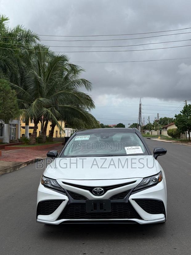 Toyota Camry XSE 2023 White