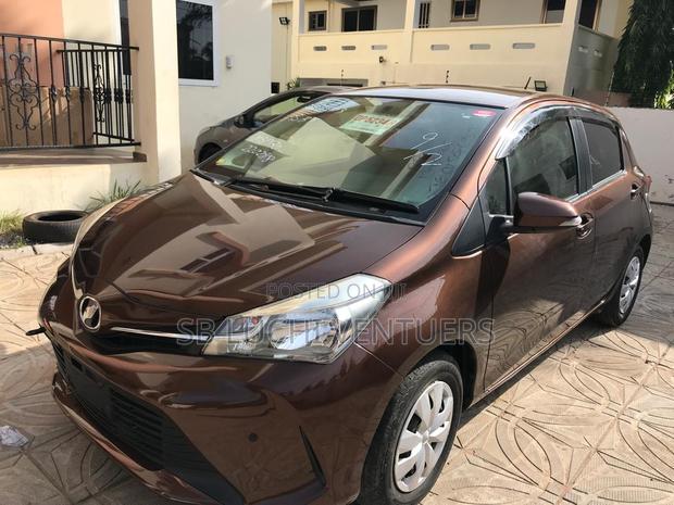 Toyota Vitz 2015 Brown