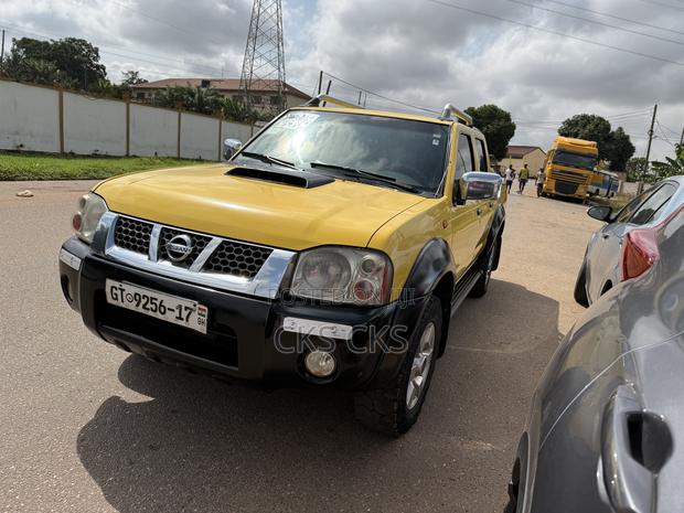 New Nissan Hardbody 2017 Yellow