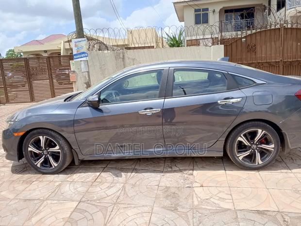 Honda Civic Touring 4dr Sedan (1.5L 4cyl) 2017 Black