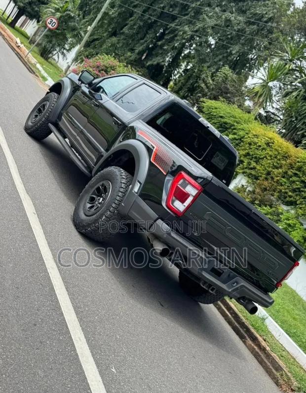 Ford F-150 2022 Black
