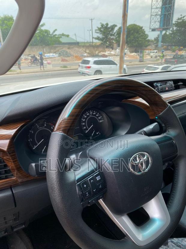 Toyota Hilux Revo Double Cab Deisel 2.4 RWD 2022 White