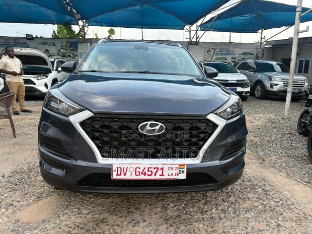 Hyundai Tucson SE 2021 Gray