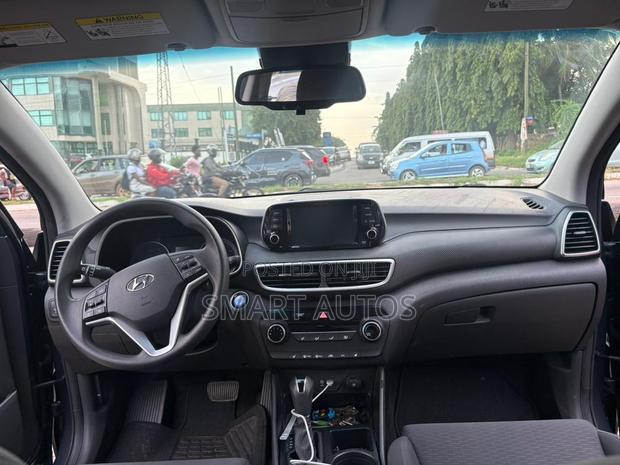 Hyundai Tucson SE 2021 Gray