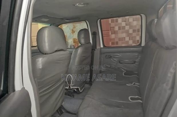 Nissan Hardbody 2012 White