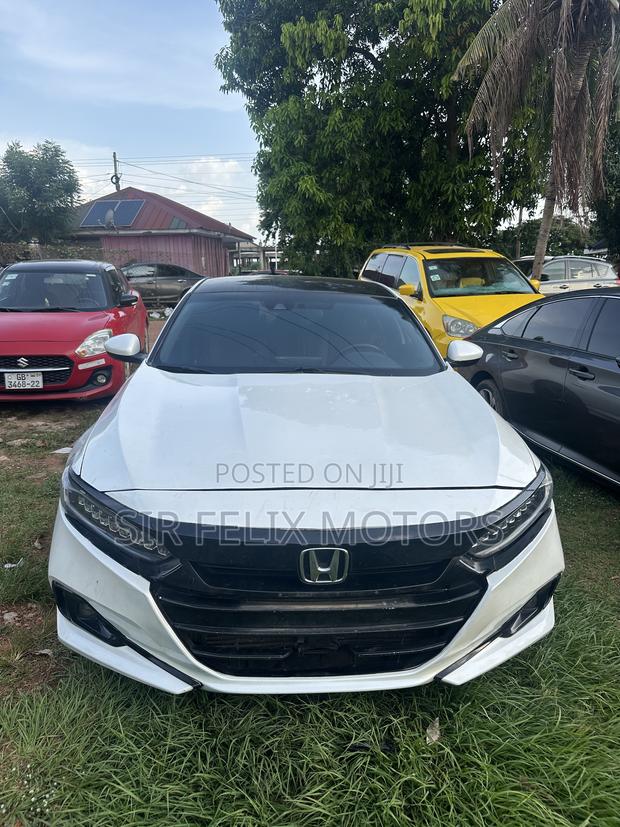 Honda Accord Sport (1.5L 4cyl Turbo CVT) 2019 White