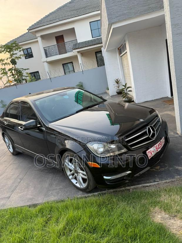 Mercedes-Benz C250 2014 Black