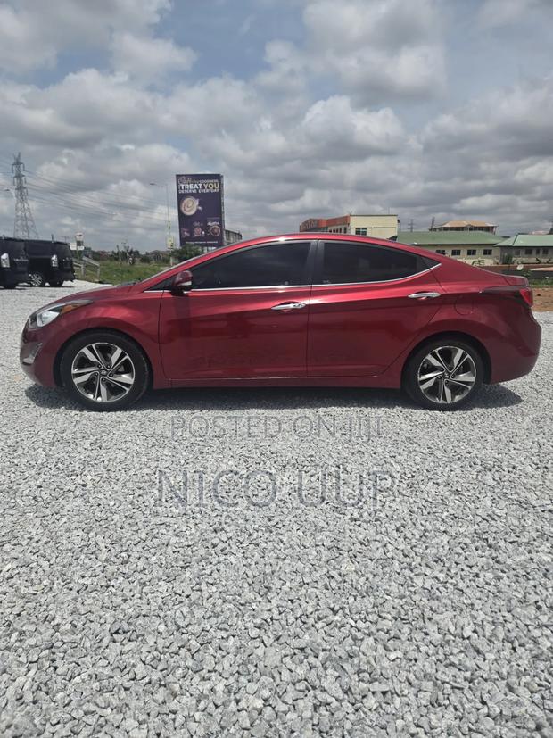 Hyundai Elantra Limited Sedan FWD (1.8L 4cyl 6A) 2016 Red